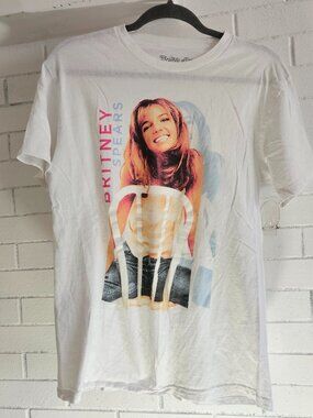 Britney Spears t-shirt. Excellent condition. 100% cotton size M.